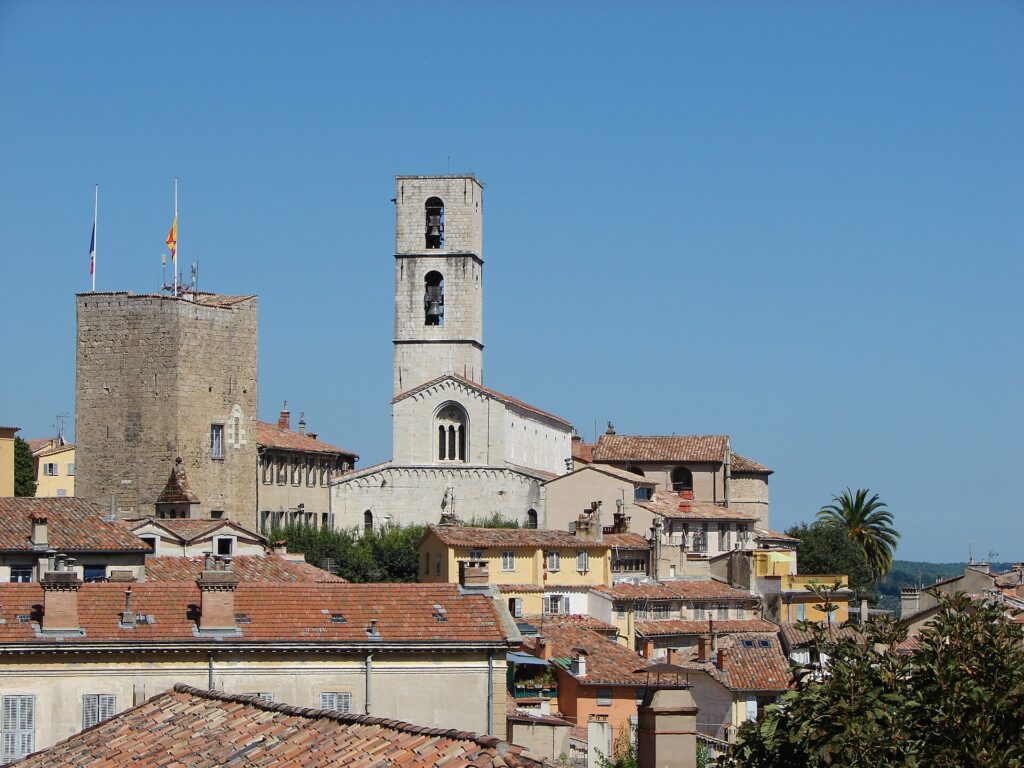 Nice to Grasse: How to Get to the Perfume Capital (and Make a Day of It)