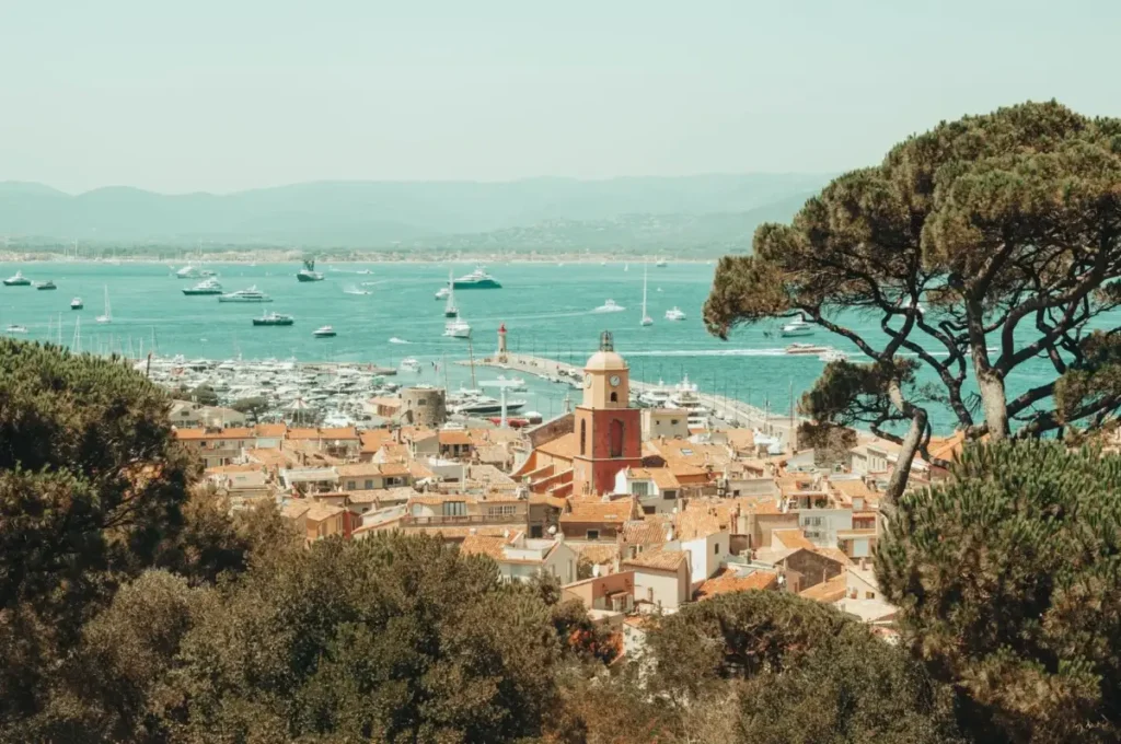 How to Get to Saint-Tropez from Cannes: Ferry, Train, Car or Transfer